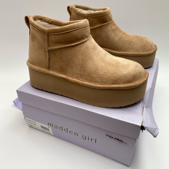 NIB Madden Girl EMBRACCE  Platform Booties Women’s Size 6.5 Sand Colour - Picture 1 of 10